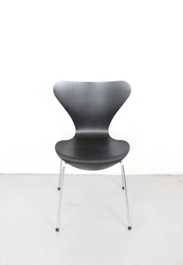 Fritz Hansen Series 7 Chair - Used