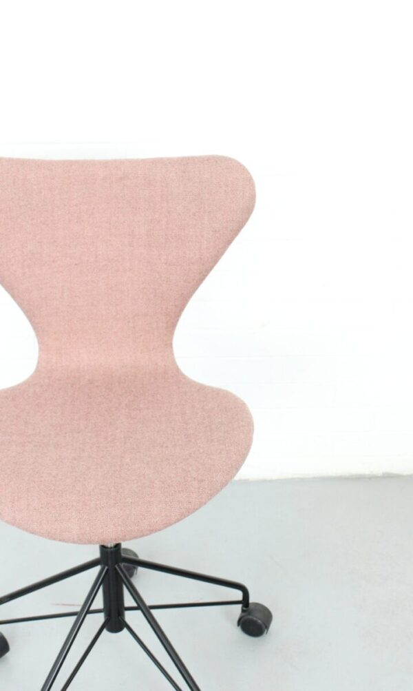 Fritz Hansen Series 7 Office Chair - Used - Image 6