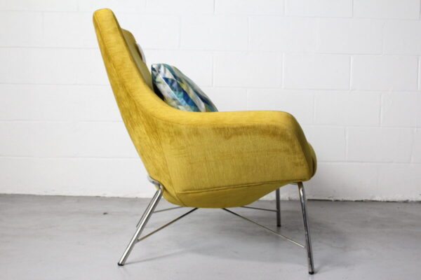 Decca Contract Furniture Bing Mid Back Lounge Chair - Used - Image 7