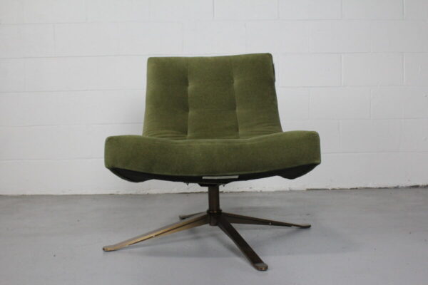 Lee Industries Wyatt Swivel Chair - Used - Image 2