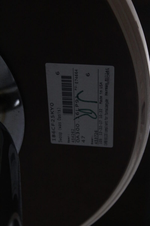 Herman MIller Swoop Side Table - Used - Image 7
