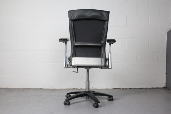 Knoll Life Ergonomic Task Chair - Used - Image 4