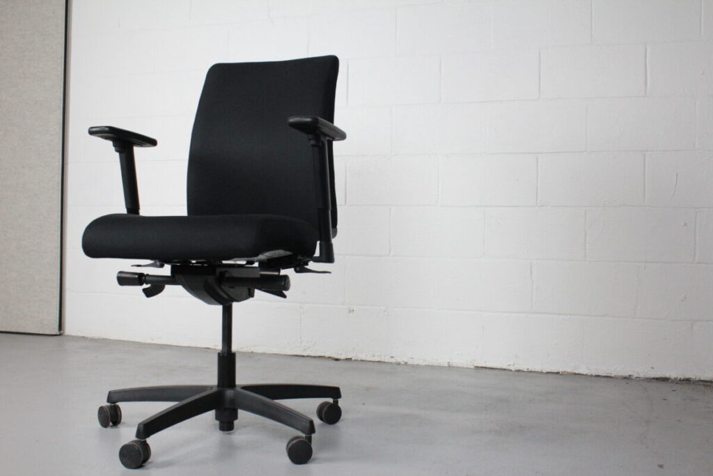HON Ignition Mid-Back Task Chair  - Used