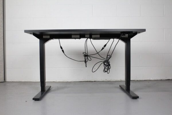 UPLIFT V1 Electric Sit/Stand Desk - Used